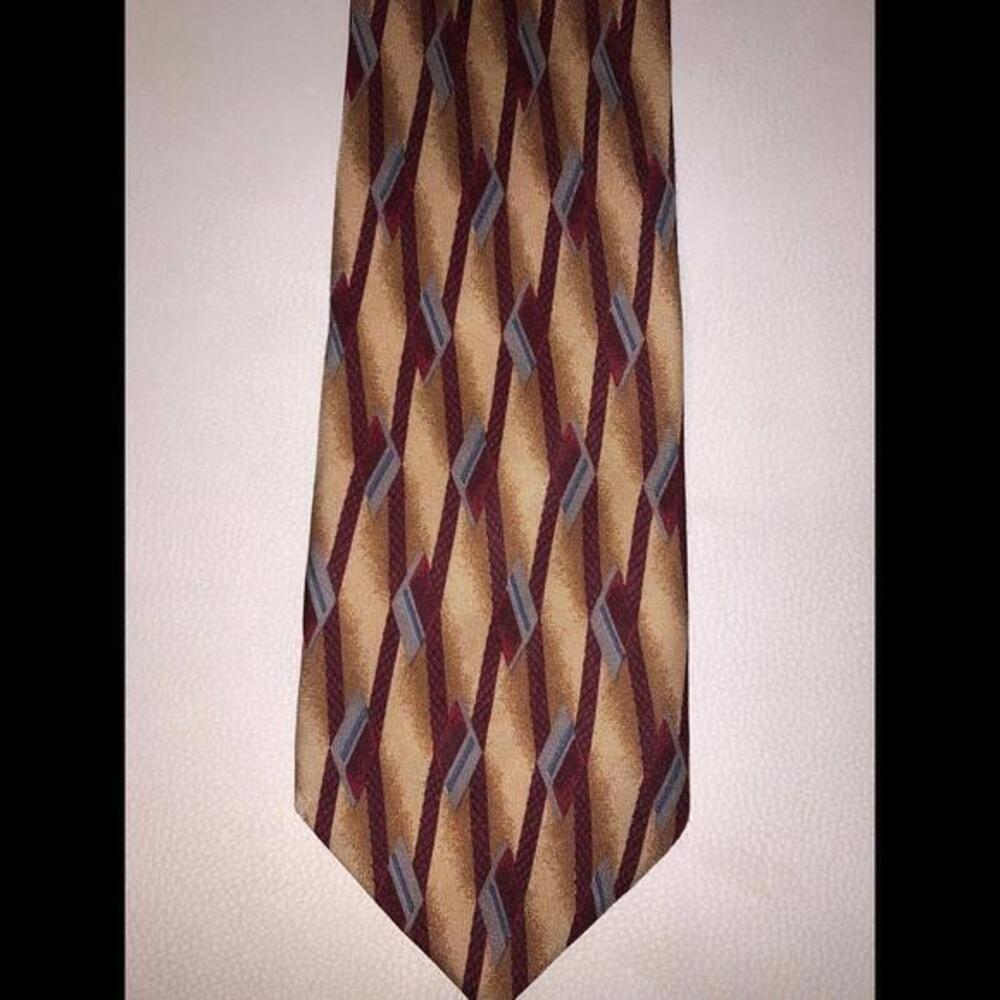 Betini All Silk Made In Italy Abstract Tie 60”